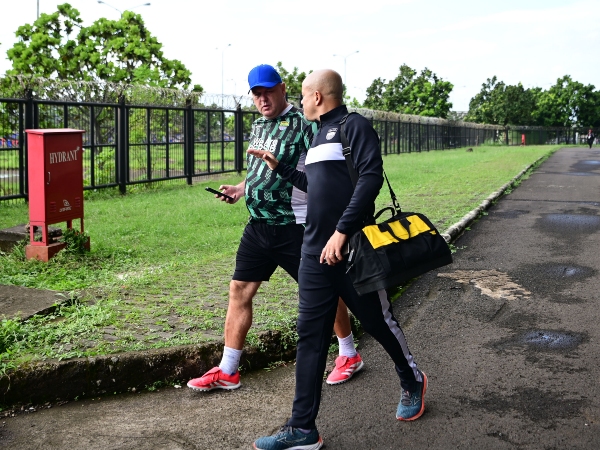 Pelatih Yakin Persib Siap Bersaing di Super League 2025/2026